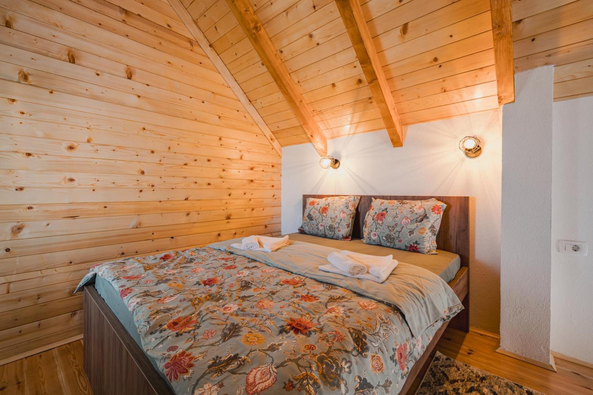 Mountain House Ivanovic Moticki Gaj 外观 照片