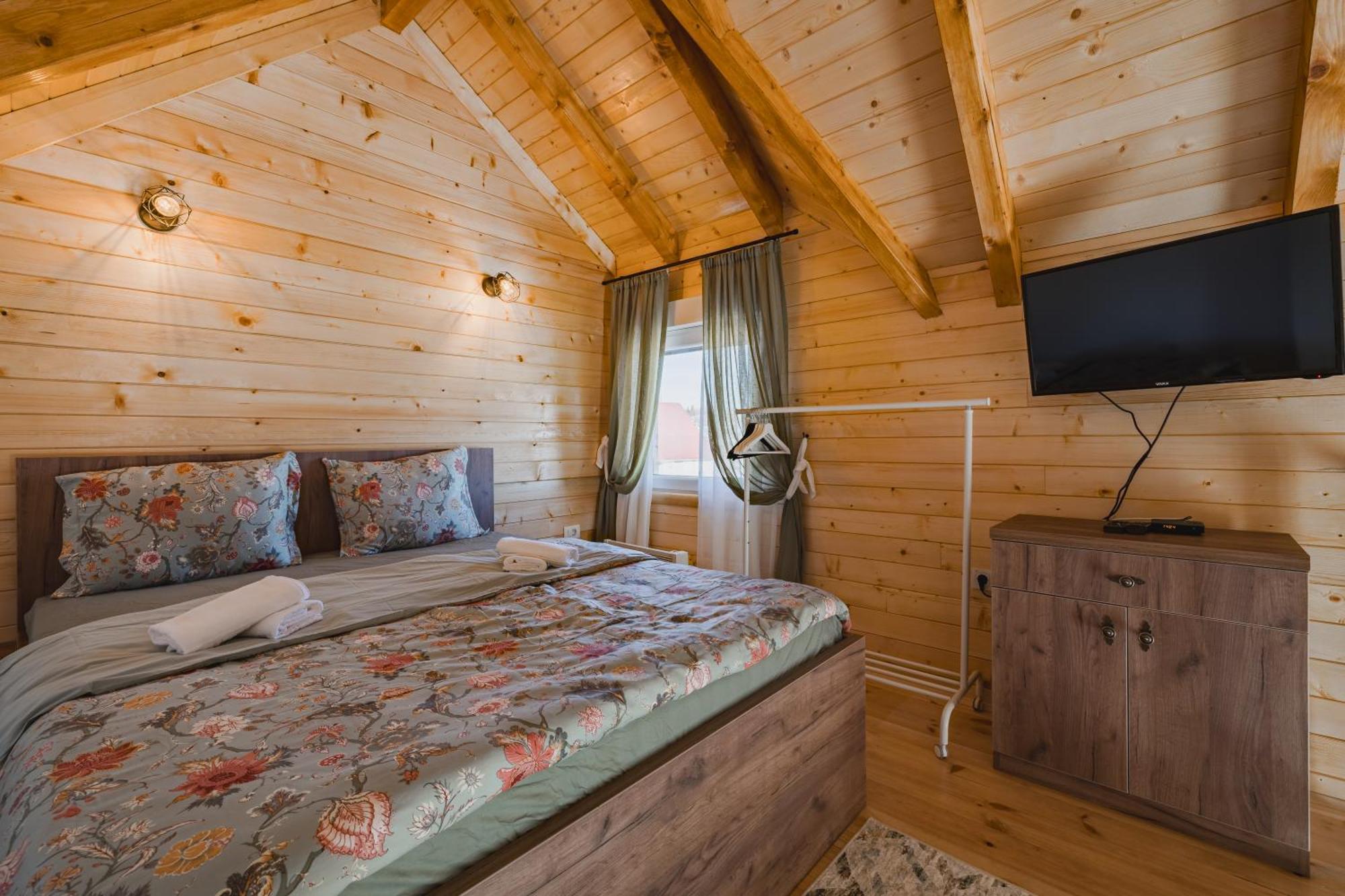 Mountain House Ivanovic Moticki Gaj 外观 照片